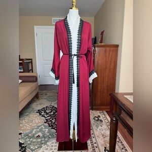 Elegant Lace Trim Burgundy Robe
